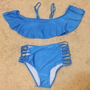 Two piece off shoulders top swimsuit